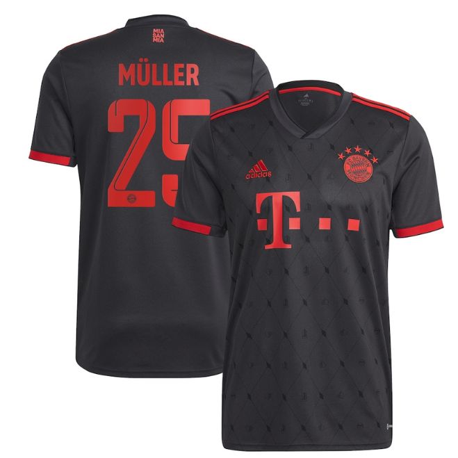 Bayern Munich Thomas Müller jersey in black with red accents and number 25 on back from Jerseyteamsworld