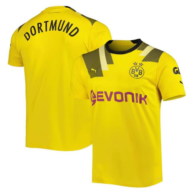 Borussia Dortmund personalized jersey in yellow with black detailing and sponsor logo from Jerseyteamsworld